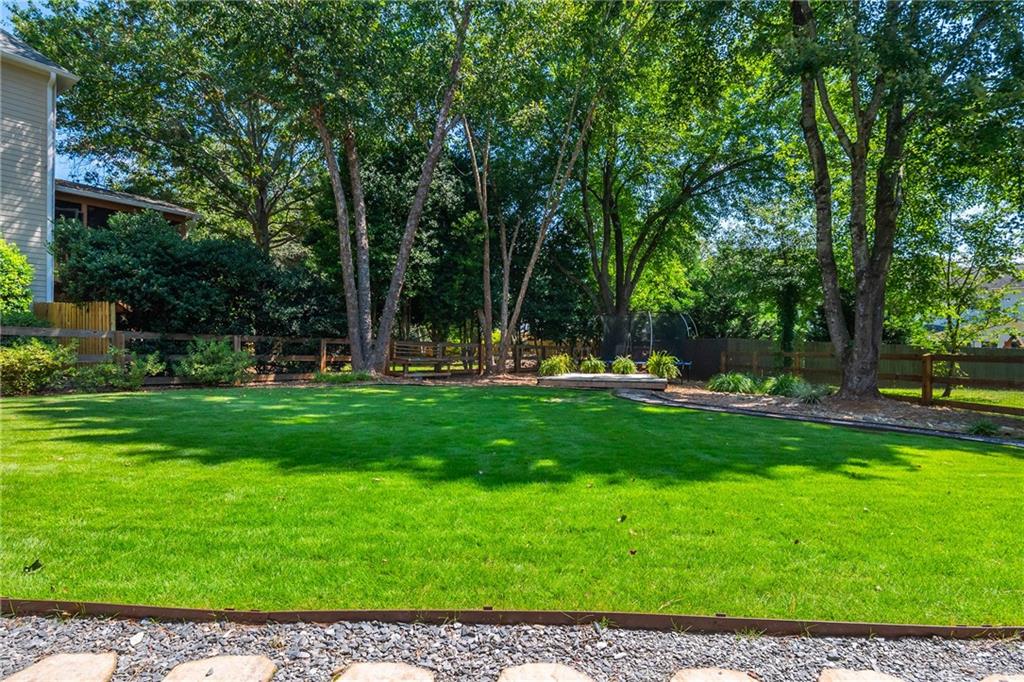 100 Cobblestone Way