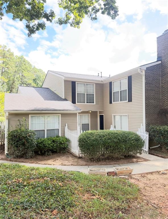 562 Trillum Court SW