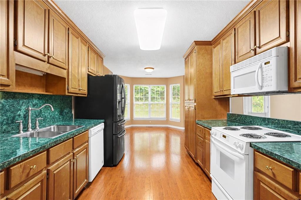 100 Brookhollow Way