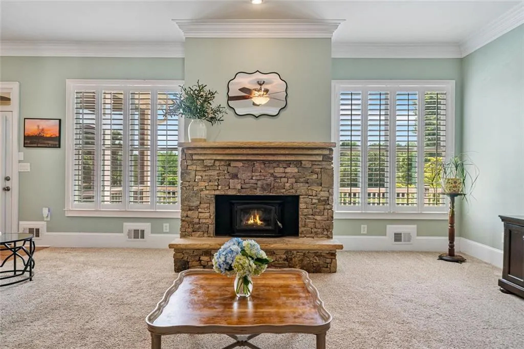 Cumming, Georgia 30028, United States, 6 Bedrooms Bedrooms, ,5 BathroomsBathrooms,Residential,Pending,120446