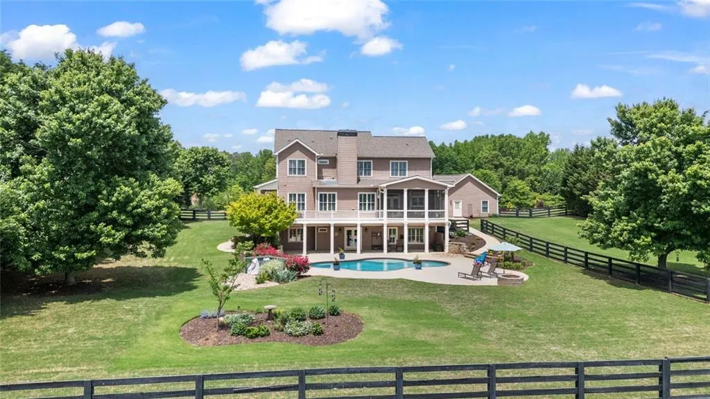 Cumming, Georgia 30028, United States, 6 Bedrooms Bedrooms, ,5 BathroomsBathrooms,Residential,Pending,120446