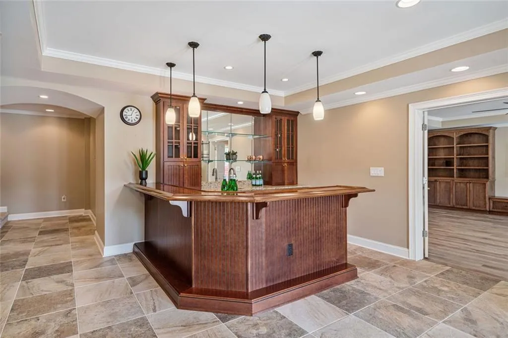 Cumming, Georgia 30028, United States, 6 Bedrooms Bedrooms, ,5 BathroomsBathrooms,Residential,Pending,120446