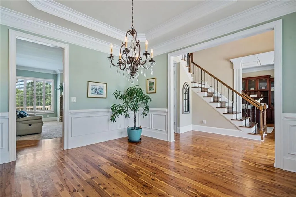 Cumming, Georgia 30028, United States, 6 Bedrooms Bedrooms, ,5 BathroomsBathrooms,Residential,Pending,120446