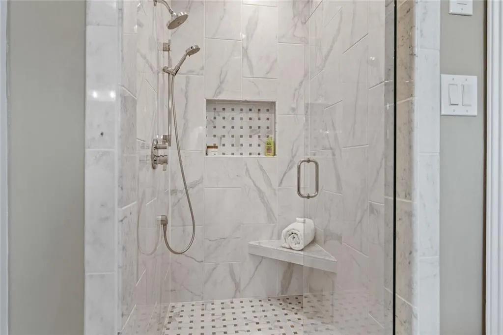 Cumming, Georgia 30028, United States, 6 Bedrooms Bedrooms, ,5 BathroomsBathrooms,Residential,Pending,120446