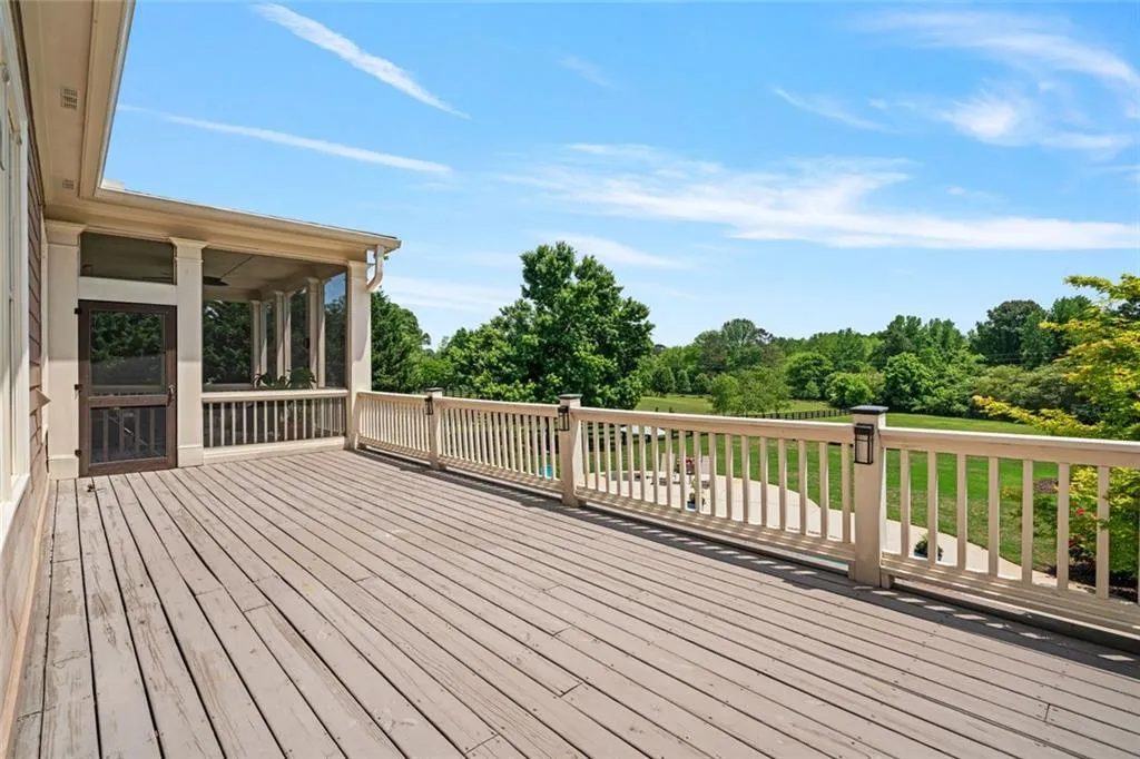 Cumming, Georgia 30028, United States, 6 Bedrooms Bedrooms, ,5 BathroomsBathrooms,Residential,Pending,120446