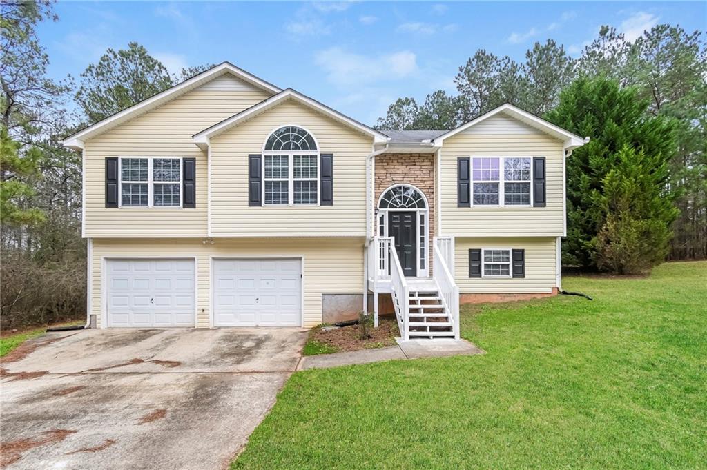 Welcome to this spacious 3-bedroom, 2-bathroom pet-friendly home spanning 1,838 sq ft. The kitchen is equipped with stainless steel appliances, including a refrigerator, microwave, range oven, and dishwasher. Enjoy the convenience of an attached garage and the outdoor appeal of a deck. The home features amenities such as ceiling fans, window coverings, and a bathtub, making it a comfortable choice for your living needs. Schedule a tour today to experience this inviting residence.