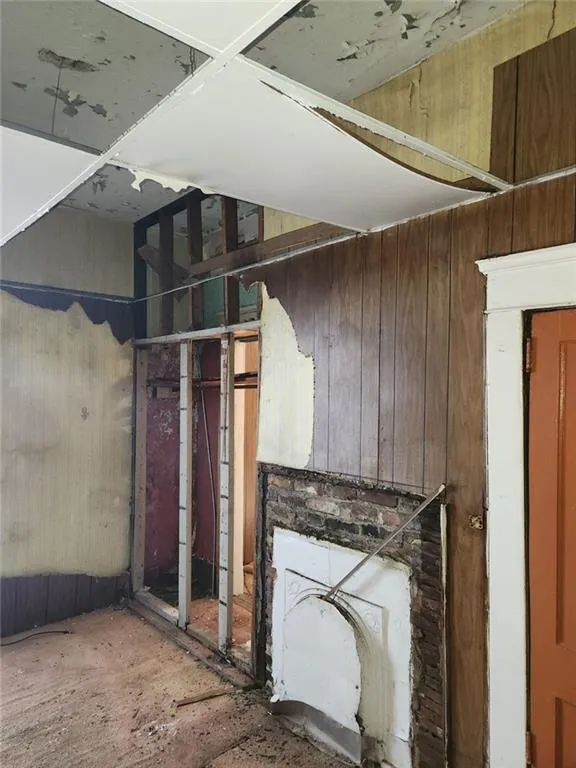 Atlanta, Georgia 30315, United States, 3 Bedrooms Bedrooms, ,2 BathroomsBathrooms,Residential,Coming Soon,228614