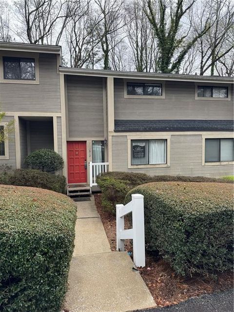 Condo For Sale - 2912 Torreya Way<br/> Marietta, GA 30067