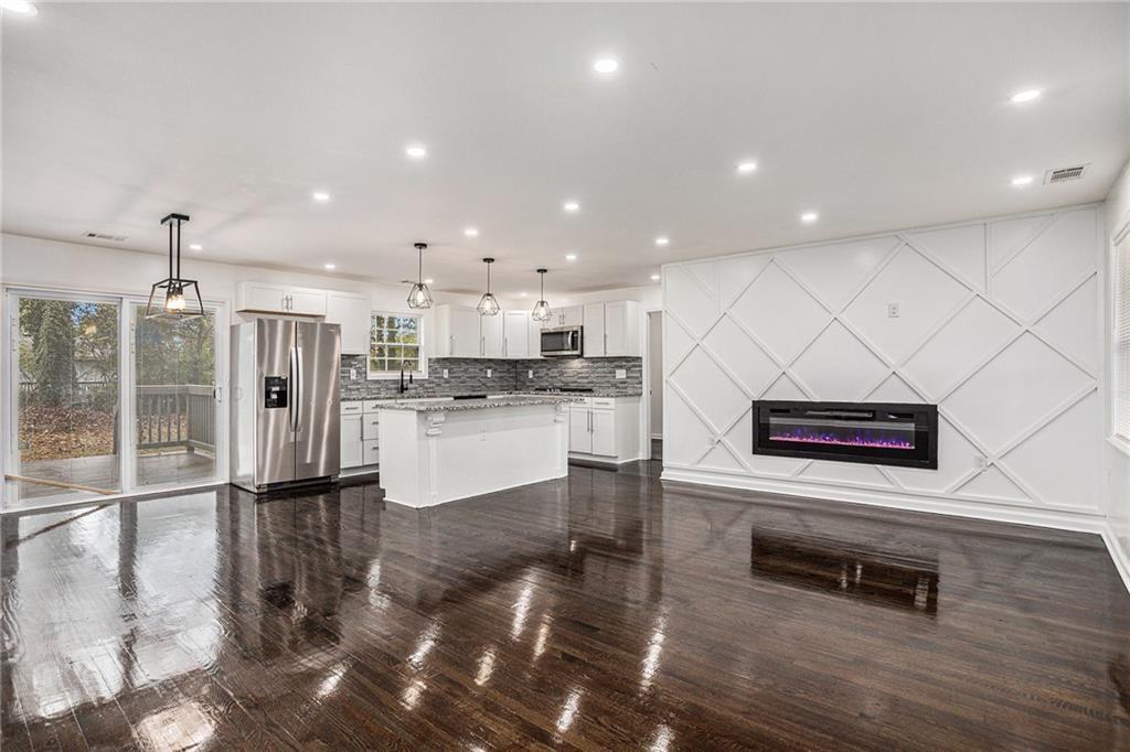 2760 Swansea Court