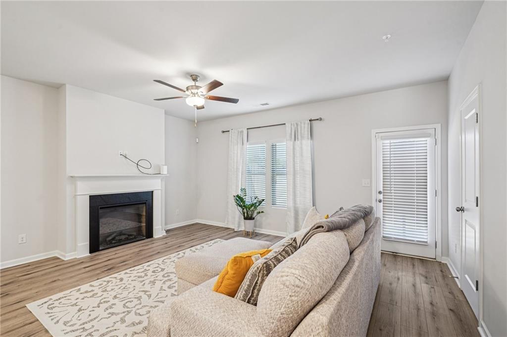 11692 Mendenhall