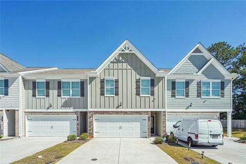 Townhouse For Sale - 11692 Mendenhall Court<br/> Clayton County, Hampton, GA 30228