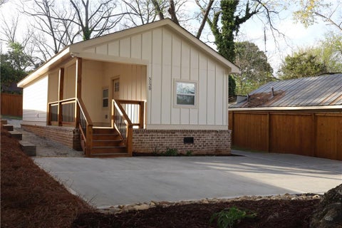 Homes For Rent - 5120 Railroad Avenue<br/> Flowery Branch, GA 30542