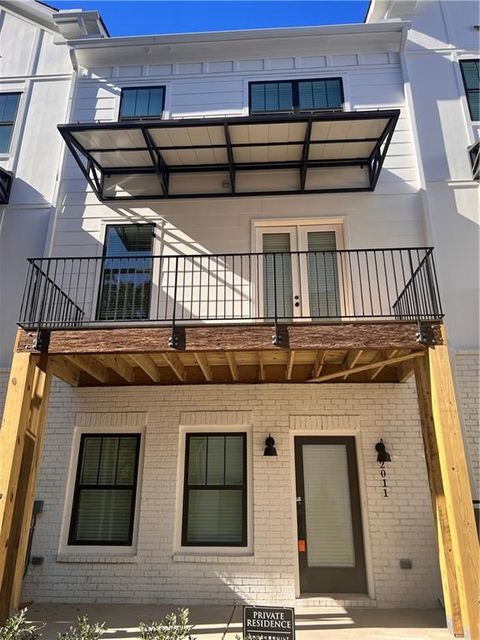 Townhouse For Rent - 2011 Oak Lane<br/> Atlanta, GA 30318