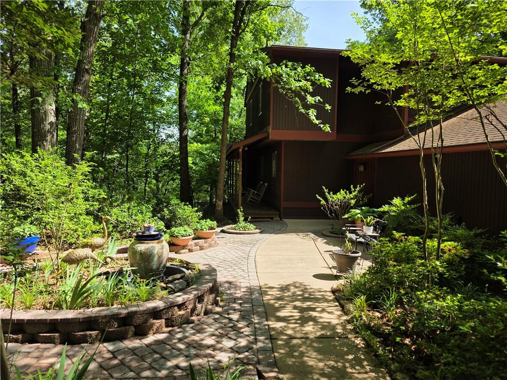 406 Vivian Way, Woodstock, Georgia image 1
