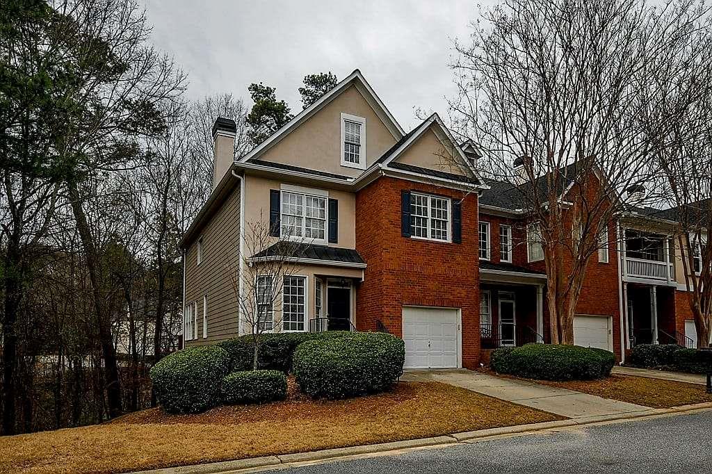 2436 Leaf Hollow Court