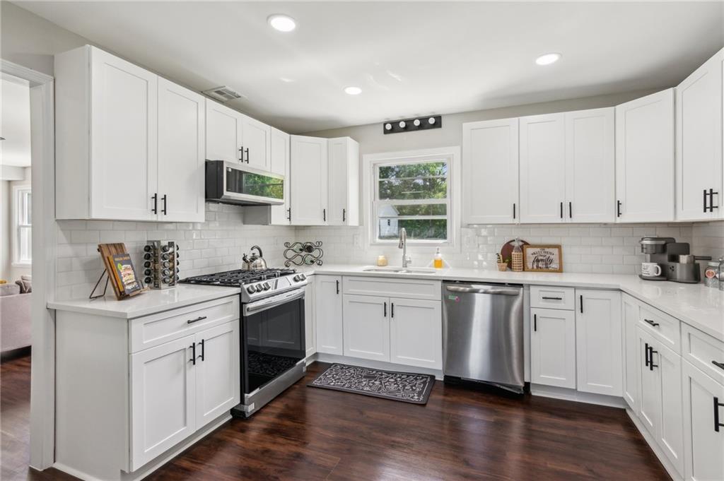 2284 briarwood Circle
