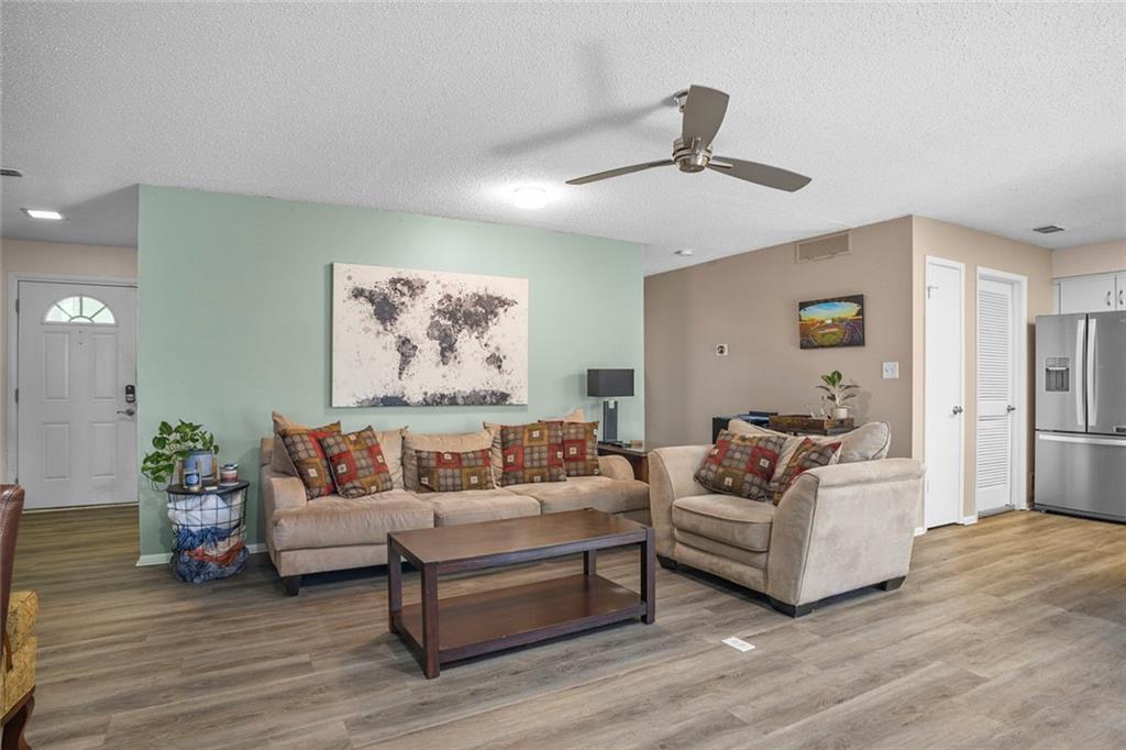 32 Springhedge Court