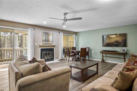 Homes For Sale - 32 Springhedge Court<br/> Smyrna, GA 30080