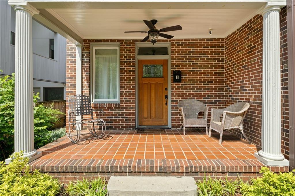 896 Charles Allen Drive NE