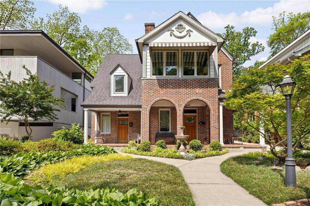 896 Charles Allen Drive NE