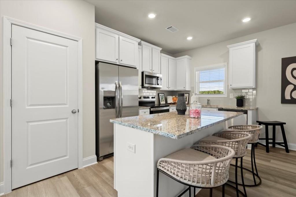 827 Leraes Way Street