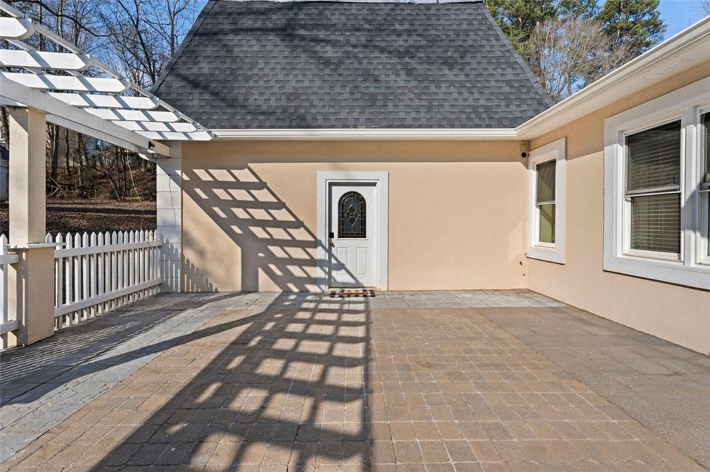 Alexandr Lukomskiy - Residential Lease