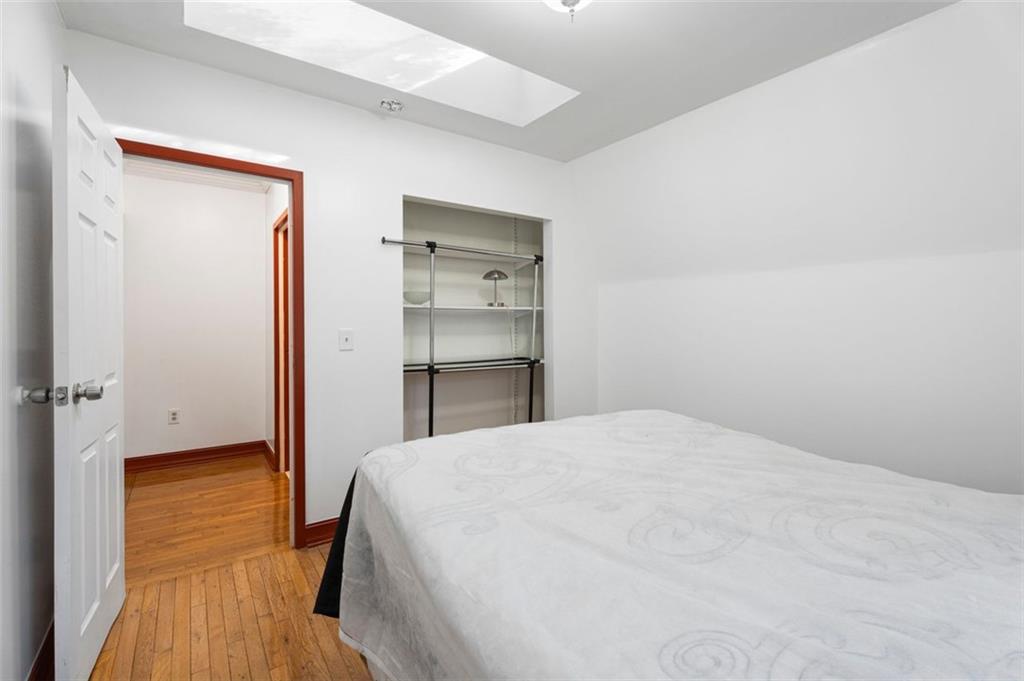 Alexandr Lukomskiy - Residential Lease