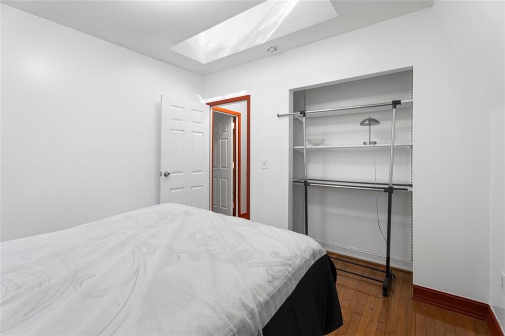 Alexandr Lukomskiy - Residential Lease