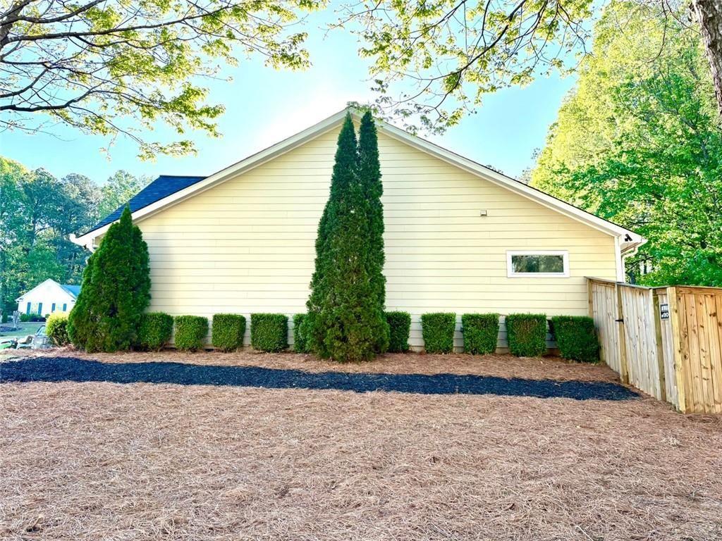 2536 Caray Court, Lawrenceville, Georgia image 6