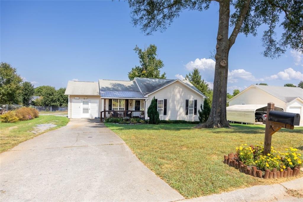 120 Fieldcrest Drive SE