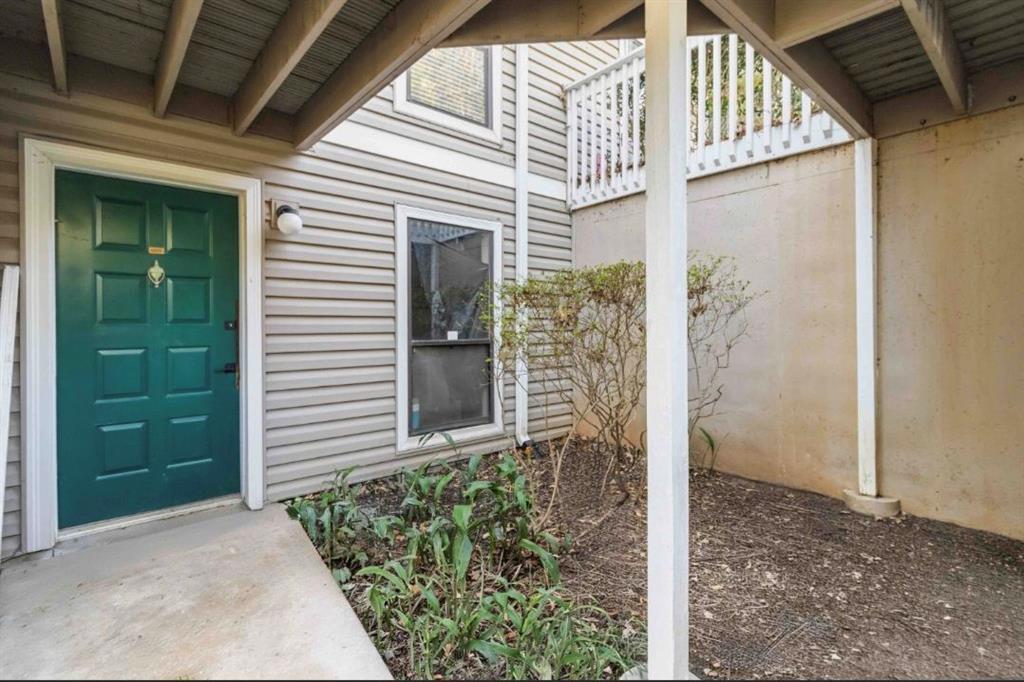 1105 Wynnes Ridge Circle SE