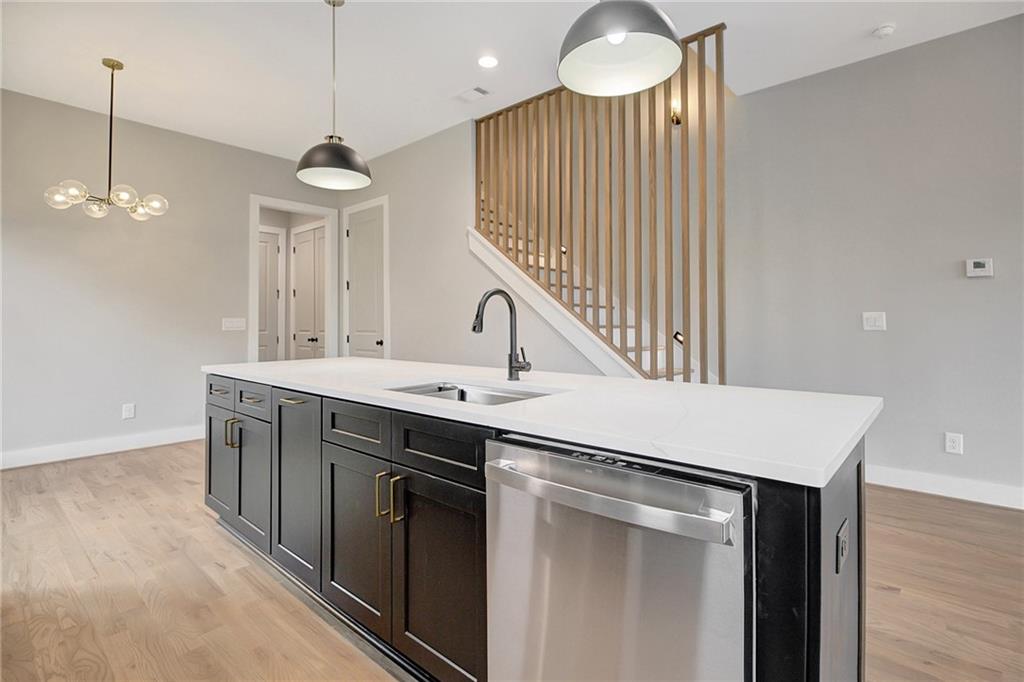 450 Connally Street SE