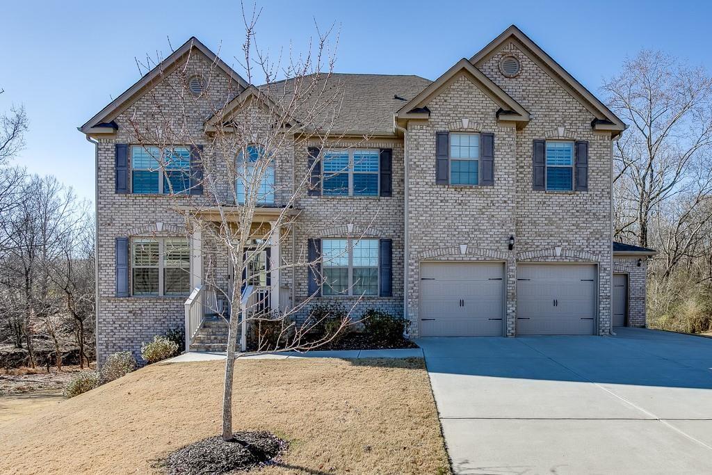6-Bedroom Oasis – Steps from Chateau Elan!
Live in elegance just 3 minutes from Chateau Elan Winery & Resort in this stunning 6BR, 4BA Rochester plan set in a prestigious cul-de-sac. Every detail shines — from ultra-durable Aqua-Seal LVP floors and plantation shutters to designer lighting and a chef’s kitchen with a 14-ft island, double ovens, gas range, and stainless steel appliances.
Relax in your fireplace-warmed owner’s suite with a spa bath, or entertain guests in open, light-filled spaces. Enjoy a 3-car garage, tranquil creekside backyard, and quick access to I-85, fine dining, golf, spa, and Northeast Georgia Medical Center.
Perfect for families or investors, this move-in-ready showpiece offers luxury, convenience, and lasting value. Don’t wait—schedule your private showing today!