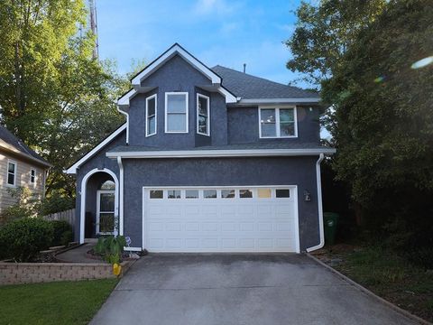 Photo of 1112 Ashbury Drive, Decatur, GA 30030 (MLS # 7633379)