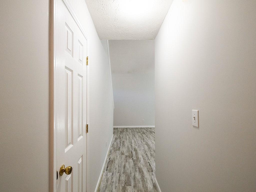 1112 Ashbury Drive