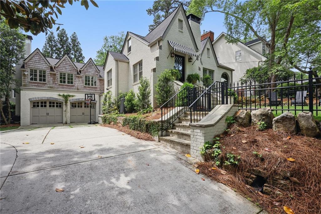 820 Wilson Road, Atlanta, Georgia image 3