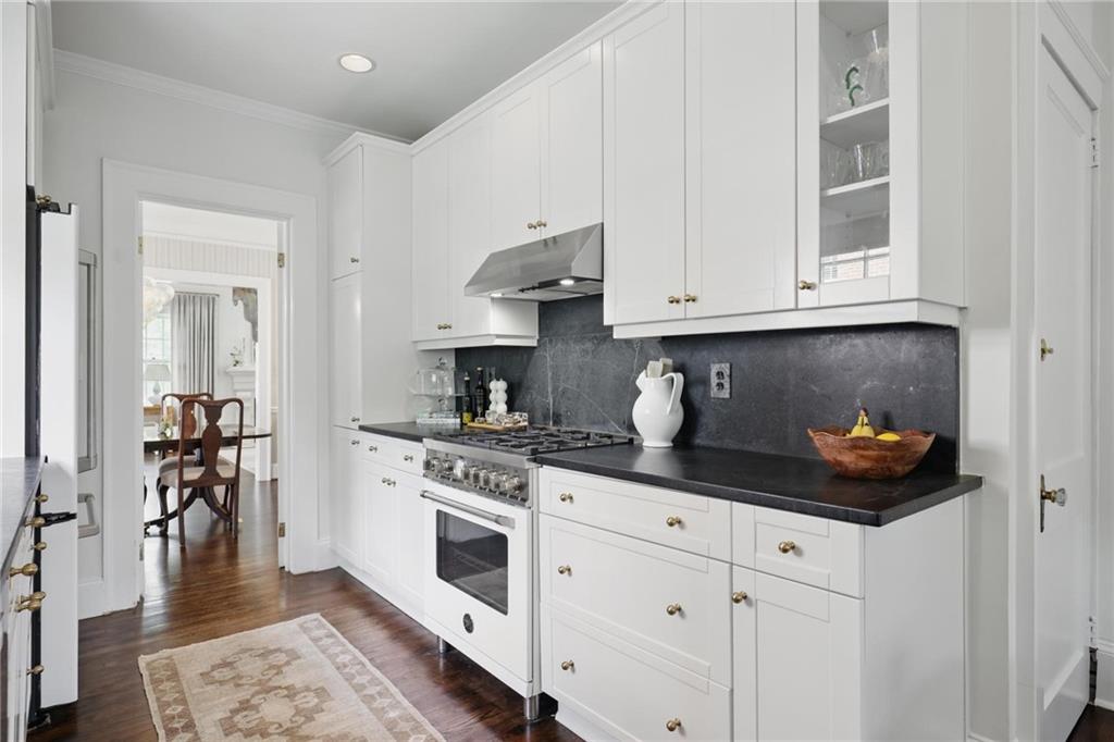 820 Wilson Road, Atlanta, Georgia image 15