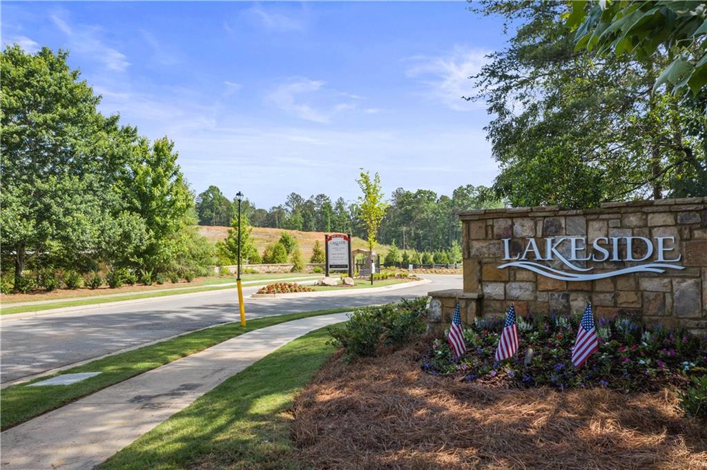 866 Lakemont Drive