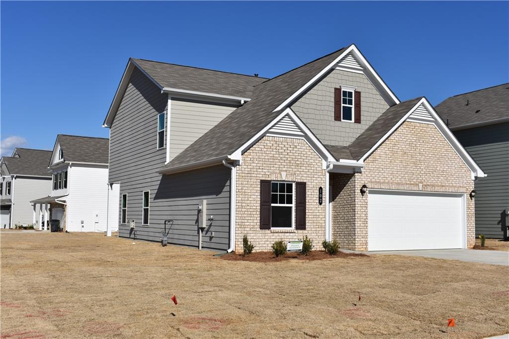 102 Graham Circle