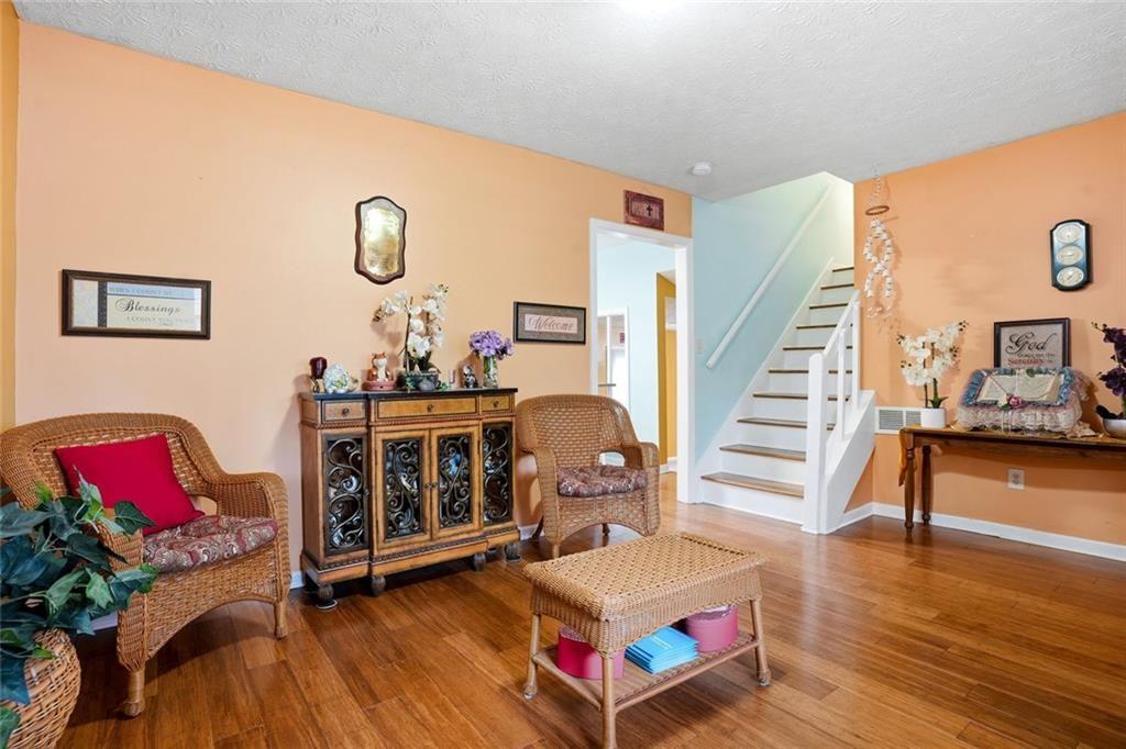 2932 Old South Drive