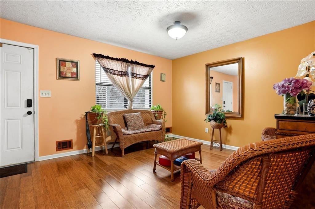 2932 Old South Drive