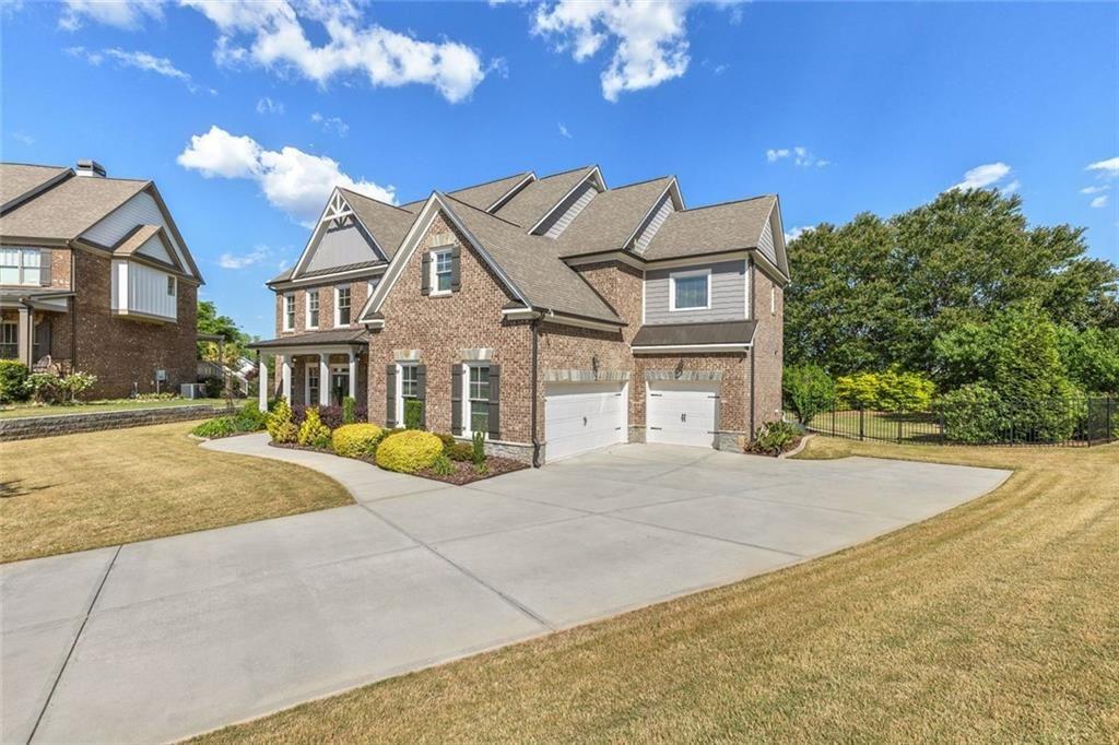 988 Woodtrace Lane