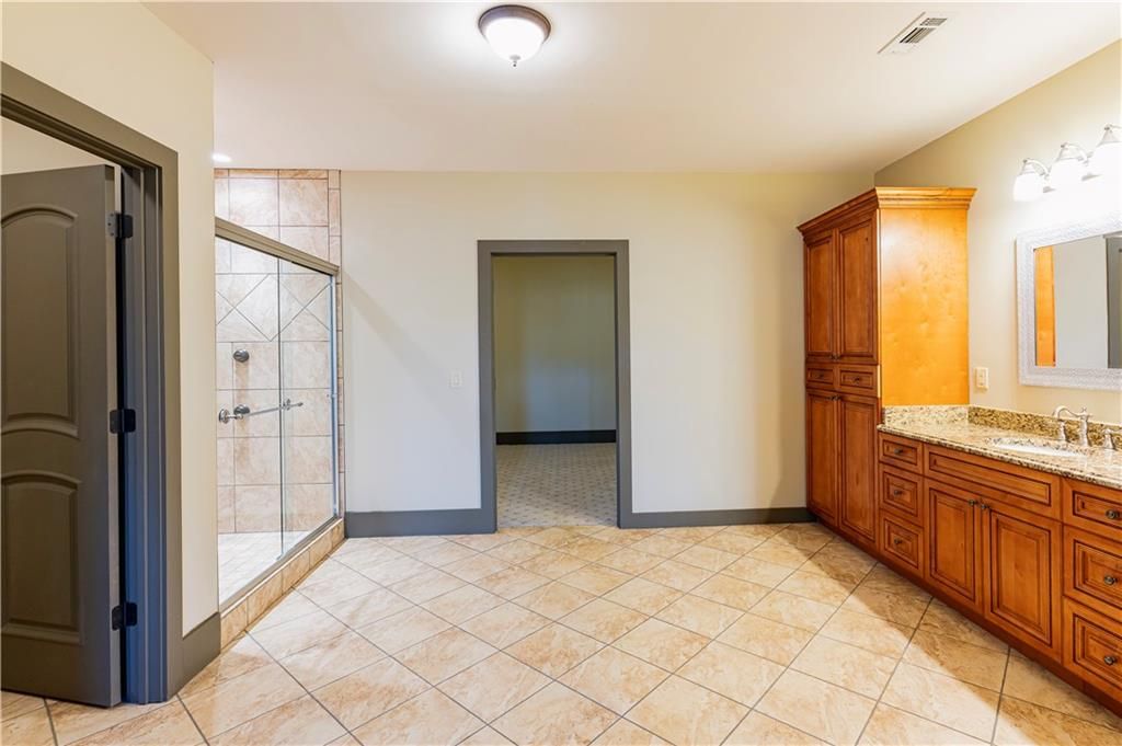 listing image 68