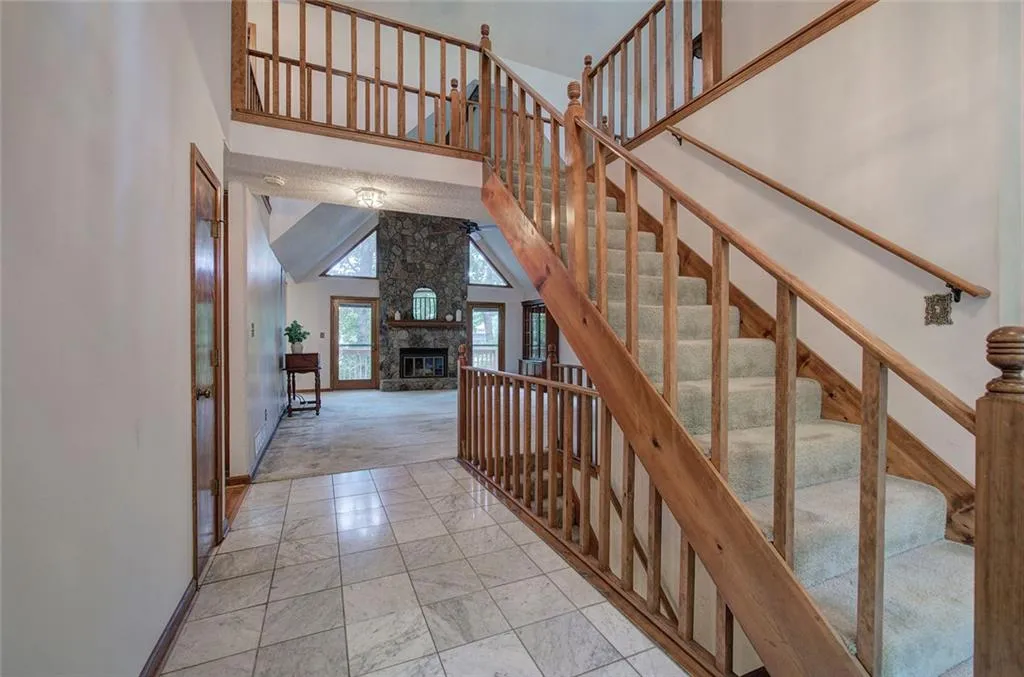 Waleska, Georgia 30183, United States, 3 Bedrooms Bedrooms, ,4 BathroomsBathrooms,Residential,Active,172326