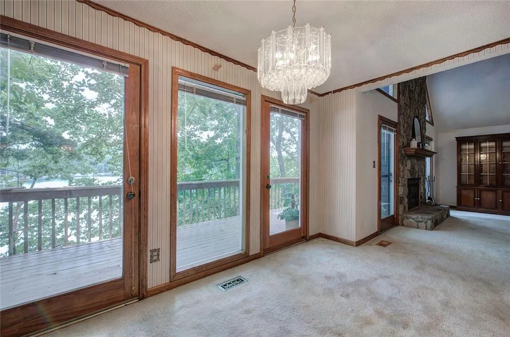 Waleska, Georgia 30183, United States, 3 Bedrooms Bedrooms, ,4 BathroomsBathrooms,Residential,Active,172326