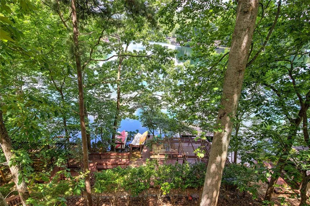 Waleska, Georgia 30183, United States, 3 Bedrooms Bedrooms, ,4 BathroomsBathrooms,Residential,Active,172326