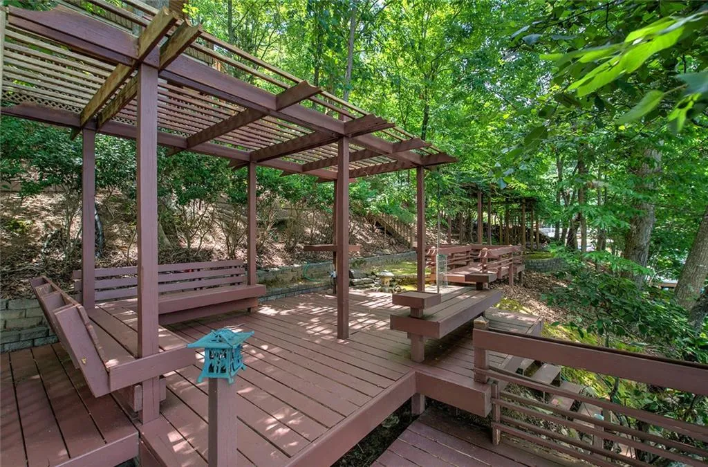 Waleska, Georgia 30183, United States, 3 Bedrooms Bedrooms, ,4 BathroomsBathrooms,Residential,Active,172326