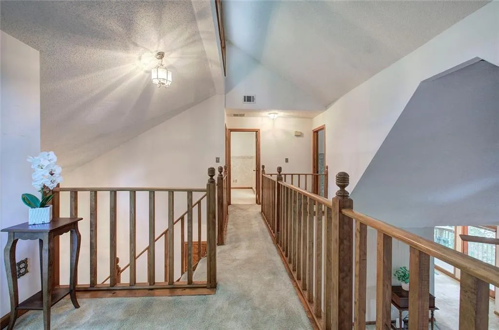 Waleska, Georgia 30183, United States, 3 Bedrooms Bedrooms, ,4 BathroomsBathrooms,Residential,Active,172326