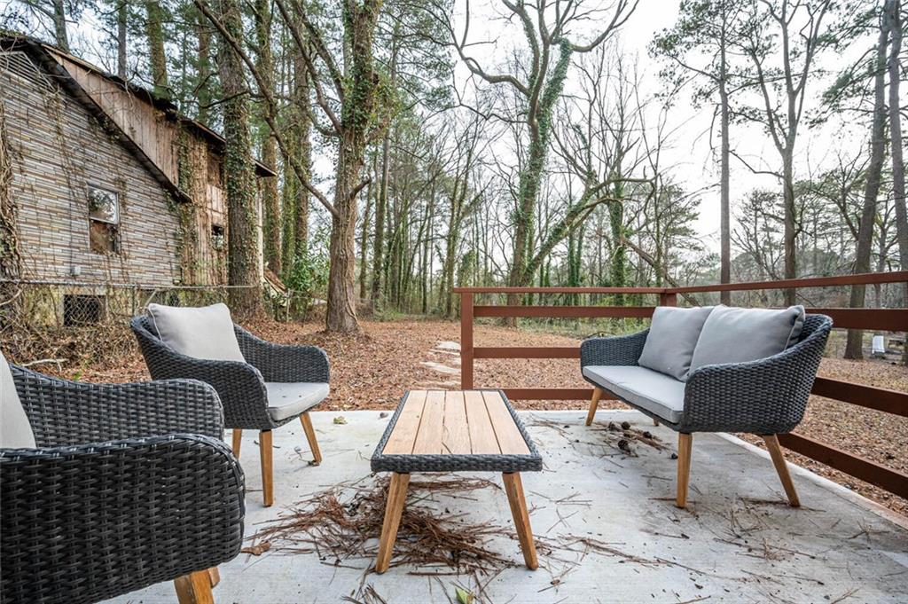 3154 Oakcliff Road NW