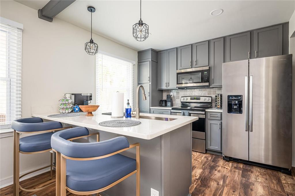 3154 Oakcliff Road NW